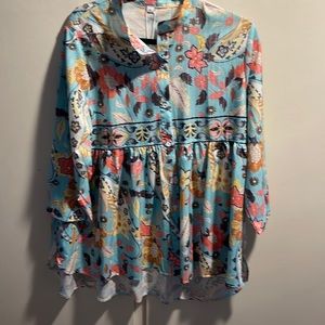 NWT floral blouse with three-quarter sleeves XL